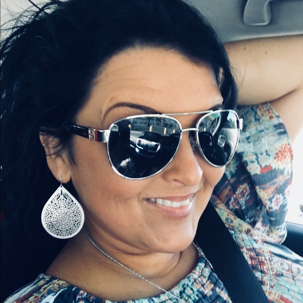 Meet your Posher, Amanda